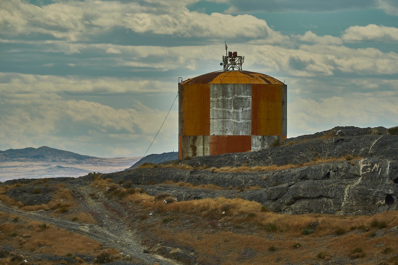 Silo rust. Ржавая пустыня. Горы силоса. Каменный силос.